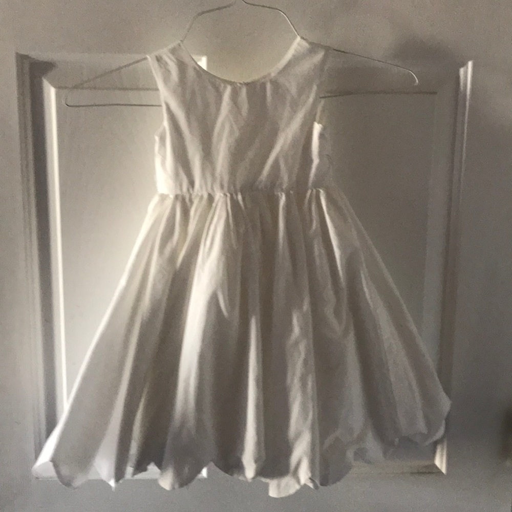 Off white flower girl dress. Perfect condition!